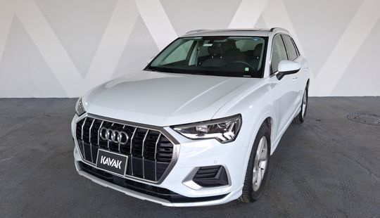 Audi • Q3