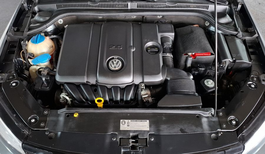 Volkswagen Jetta 2.5 STYLE ACTIVE TIPTRONIC Sedan 2014