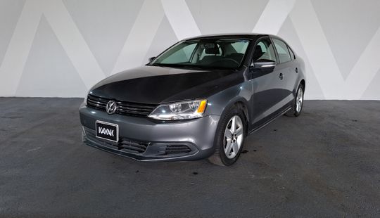 Volkswagen • Jetta