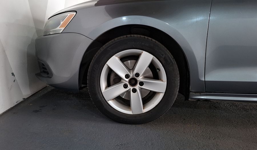 Volkswagen Jetta 2.5 STYLE ACTIVE TIPTRONIC Sedan 2014