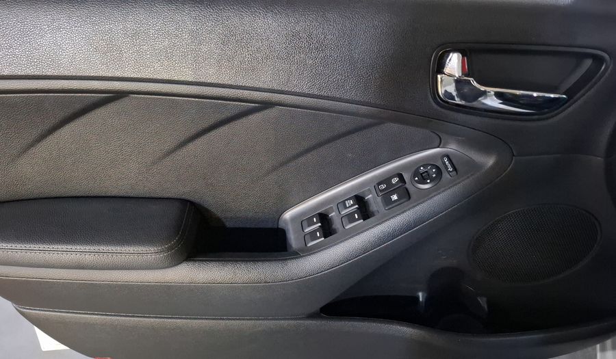 Kia Forte 2.0 EX AUTO Hatchback 2018