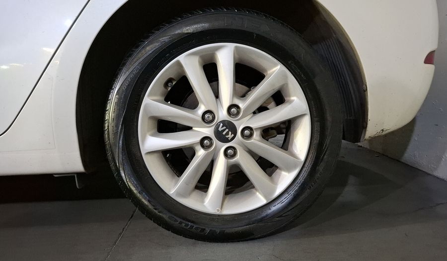 Kia Forte 2.0 EX AUTO Hatchback 2018