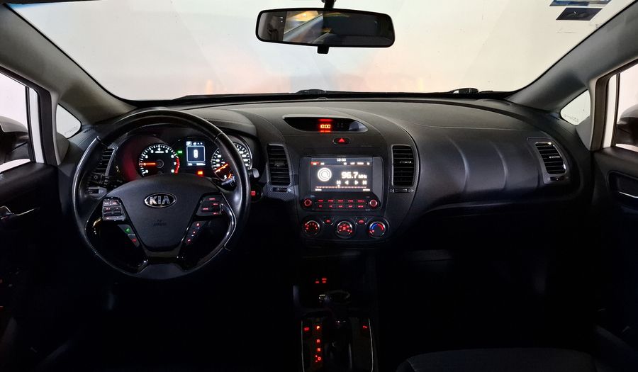 Kia Forte 2.0 EX AUTO Hatchback 2018