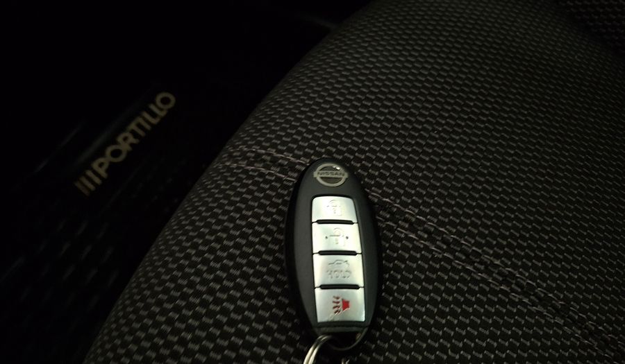Nissan Sentra 1.8 ADVANCE CVT Sedan 2015