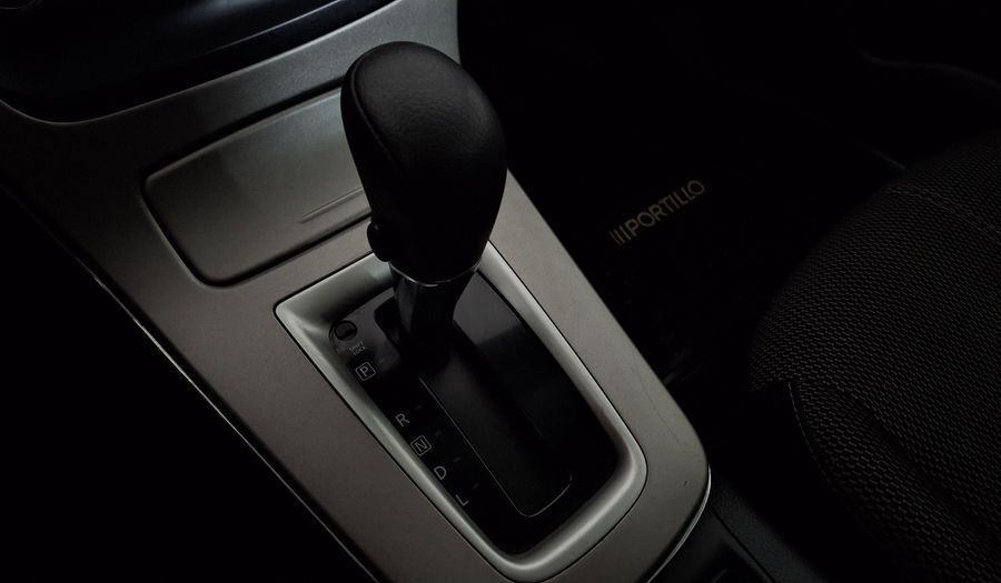 Nissan Sentra 1.8 ADVANCE CVT Sedan 2015
