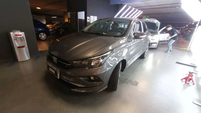 Fiat • Cronos
