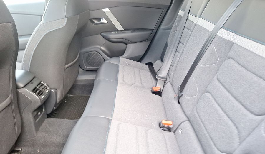 Citroen C4 1.2 PURETECH 130 AUTO SHINE Hatchback 2022