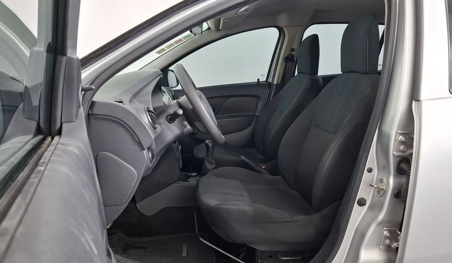 Renault Sandero 1.6 AUTHENTIQUE Hatchback 2017