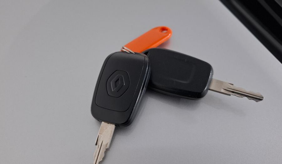 Renault Sandero 1.6 AUTHENTIQUE Hatchback 2017