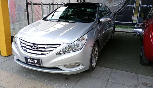 Hyundai • Sonata
