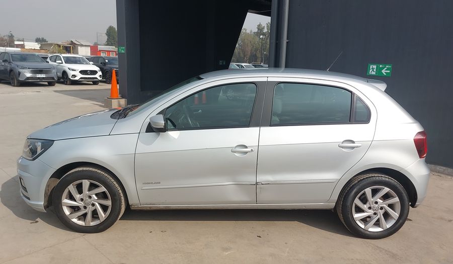 Volkswagen Gol 1.6 HIGHLINE Hatchback 2021