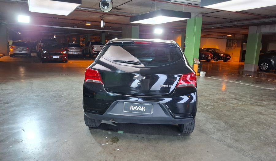 Chevrolet Onix 1.4 LT Hatchback 2016