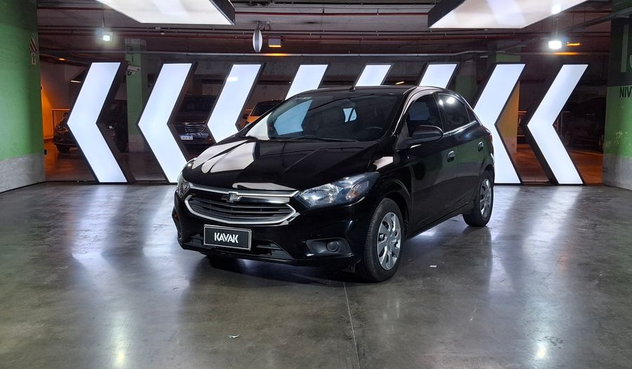 Chevrolet Onix 1.4 LT Hatchback 2016