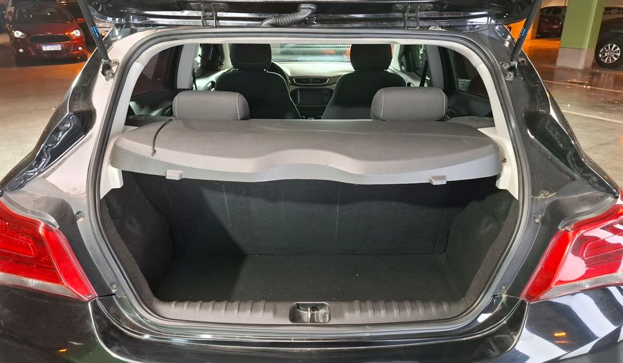 Chevrolet Onix 1.4 LT Hatchback 2016