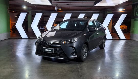 Toyota • Yaris