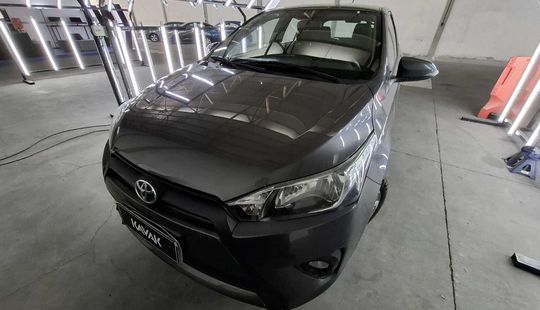 Toyota • Yaris