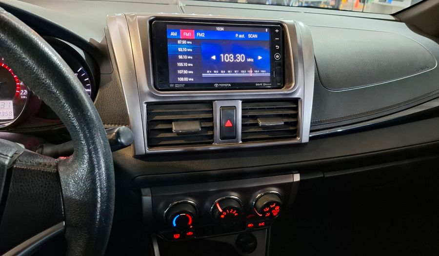 Toyota Yaris 1.5 CVT Hatchback 2017