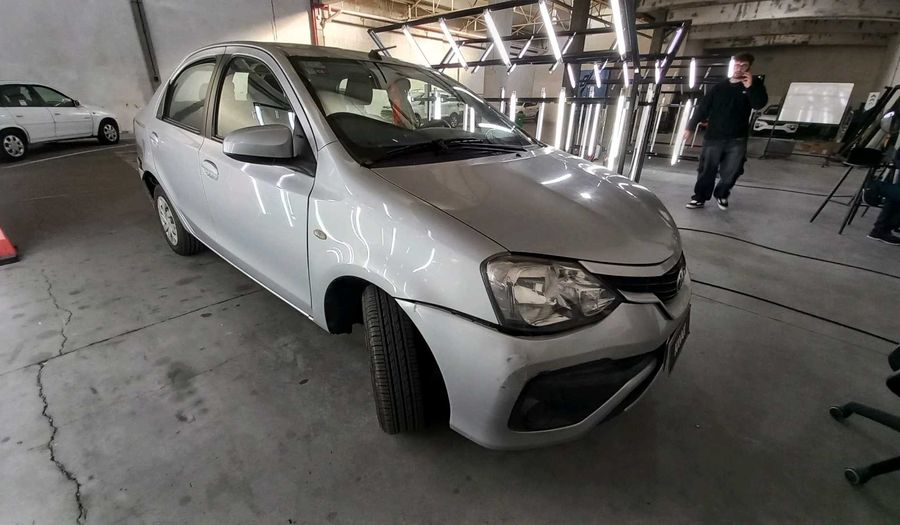 Toyota Etios 1.5 XS Sedan 2017