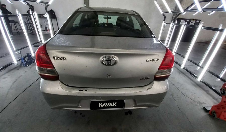 Toyota Etios 1.5 XS Sedan 2017