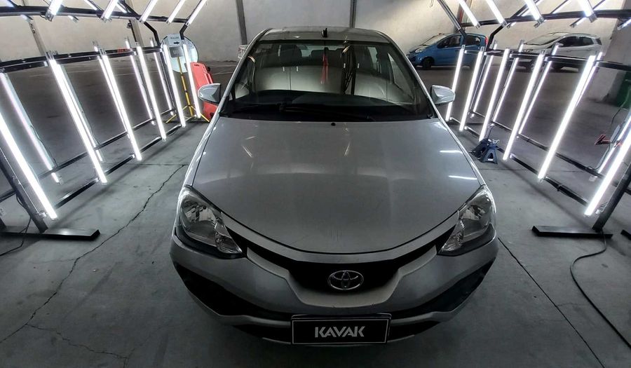 Toyota Etios 1.5 XS Sedan 2017