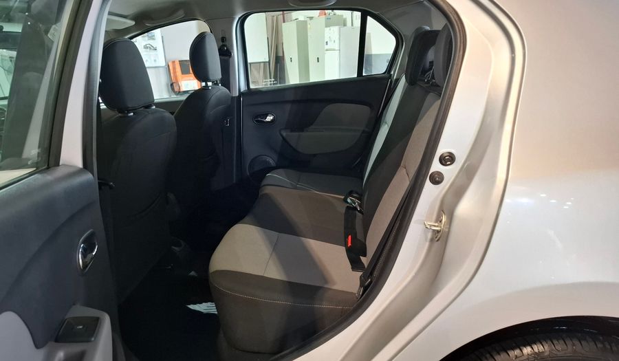 Renault Logan 1.6 PRIVILEGE Sedan 2016