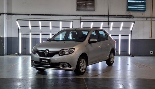 Renault • Logan