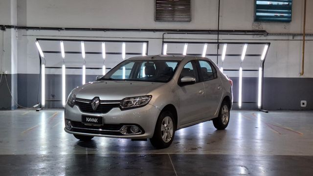 Renault • Logan