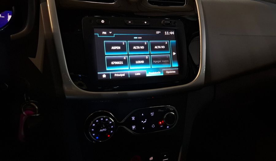 Renault Logan 1.6 PRIVILEGE Sedan 2016