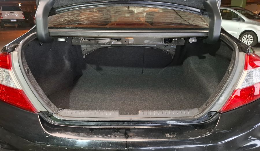 Honda Civic 1.8 I-VTEC EXS AUTO Sedan 2013