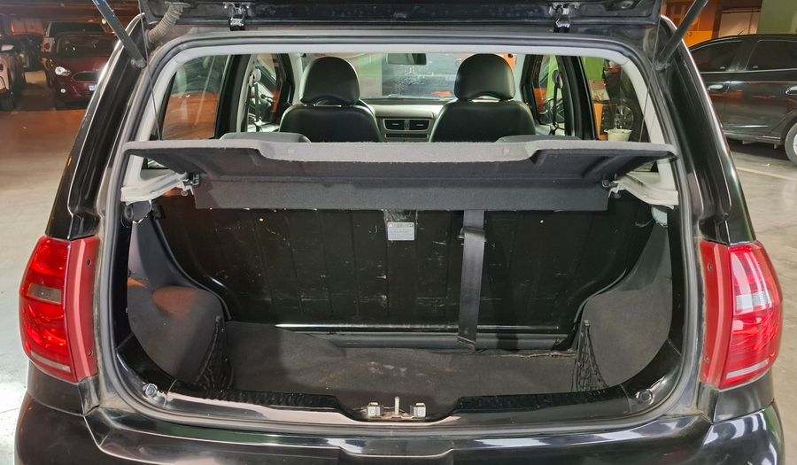 Volkswagen Fox 1.6 COMFORTLINE Hatchback 2013