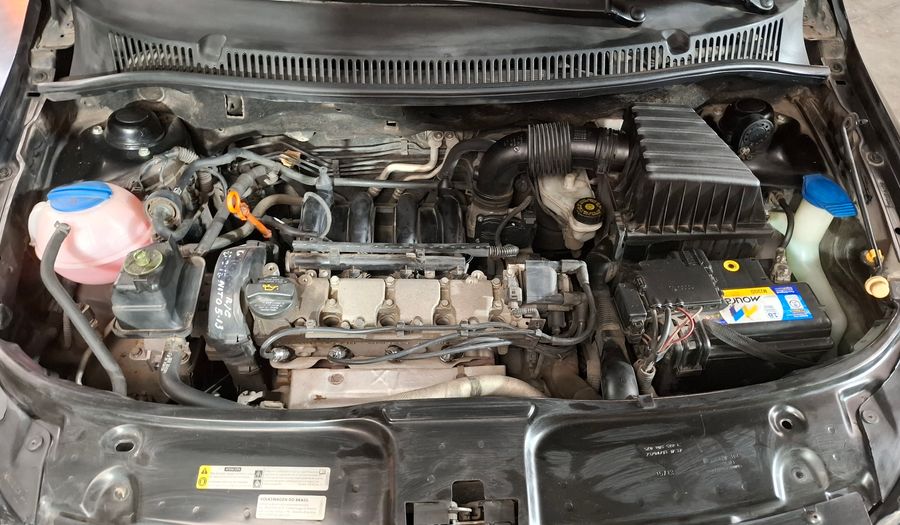 Volkswagen Fox 1.6 COMFORTLINE Hatchback 2013