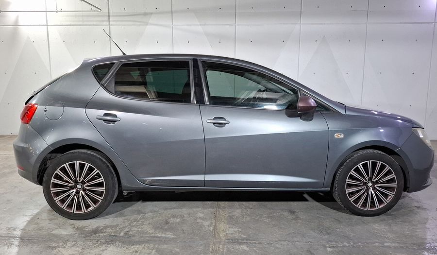 Seat Ibiza 1.6 STYLE MT FULL LINK Hatchback 2016