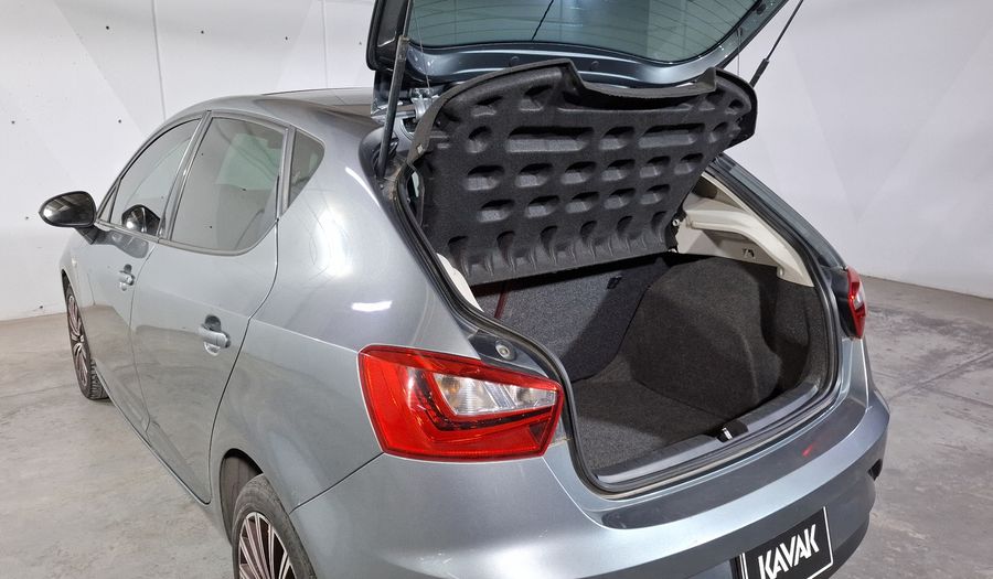 Seat Ibiza 1.6 STYLE MT FULL LINK Hatchback 2016