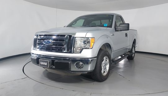 Ford • Lobo