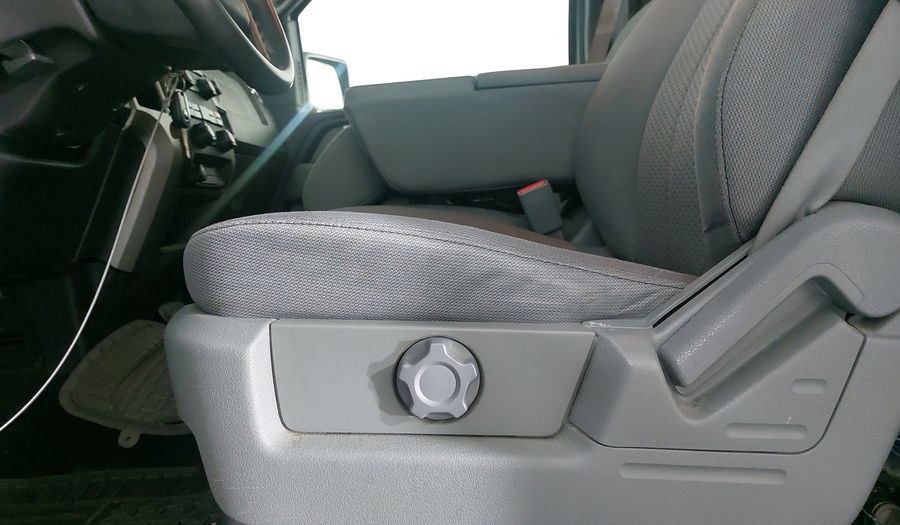 Ford Lobo 5.0 LOBO REGULAR CAB 4X2 TA Pickup 2011