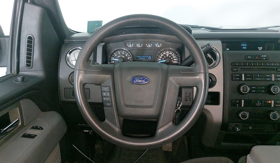 Ford Lobo 5.0 LOBO REGULAR CAB 4X2 TA Pickup 2011