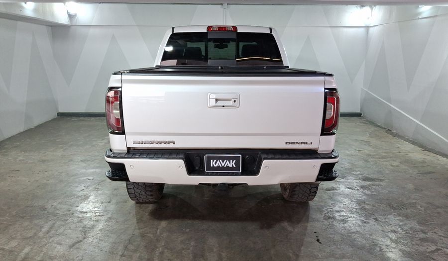 Gmc Sierra 6.2 DENALI E AT 4WD Pickup 2016