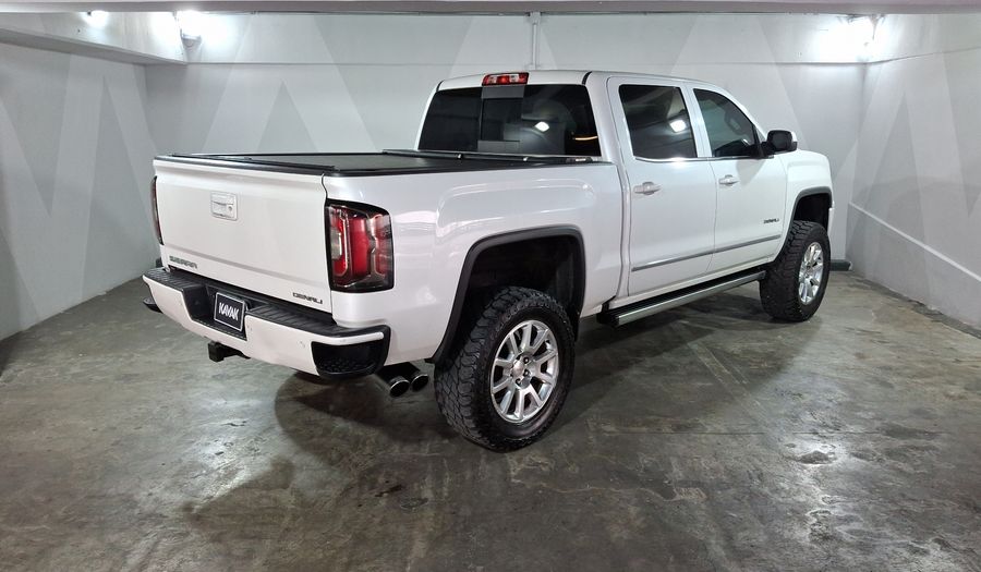 Gmc Sierra 6.2 DENALI E AT 4WD Pickup 2016