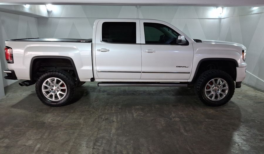 Gmc Sierra 6.2 DENALI E AT 4WD Pickup 2016