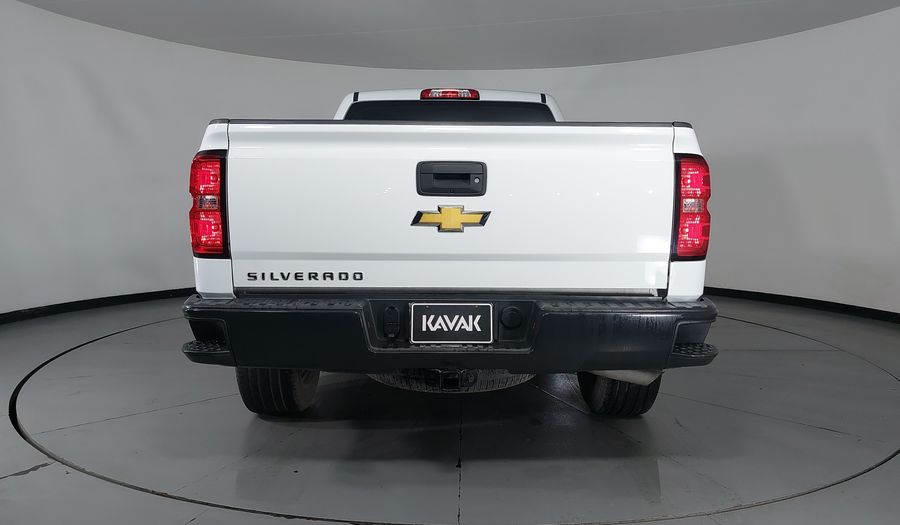 Chevrolet Silverado 2500 5.3 CAB REG A V8 LS AUTO Pickup 2018
