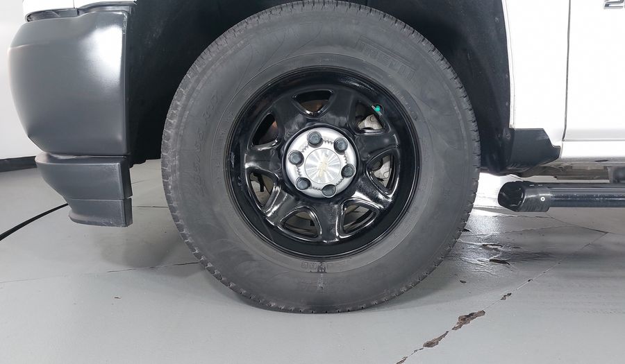 Chevrolet Silverado 2500 5.3 CAB REG A V8 LS AUTO Pickup 2018