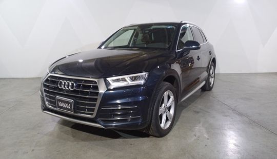 Audi • Q5