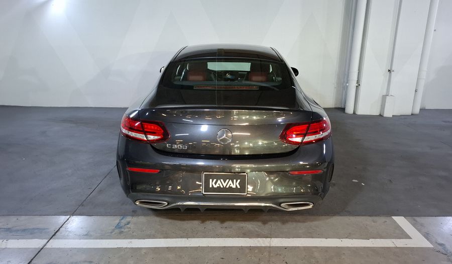 Mercedes Benz Clase C 2.0 300 AUTO Coupe 2019
