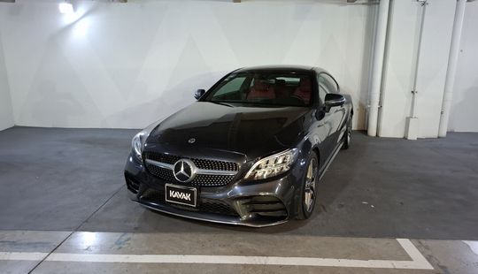Mercedes Benz • Clase C