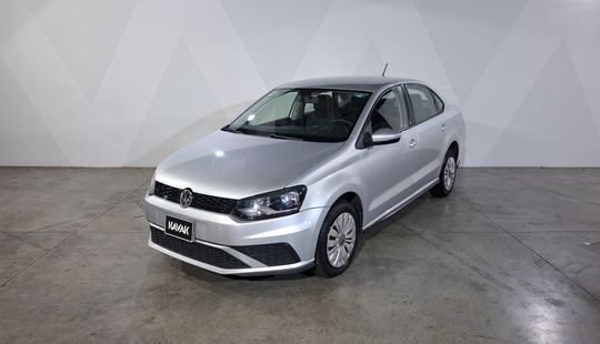 Volkswagen • Vento