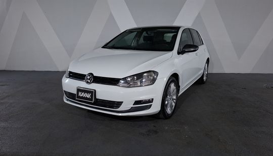 Volkswagen • Golf