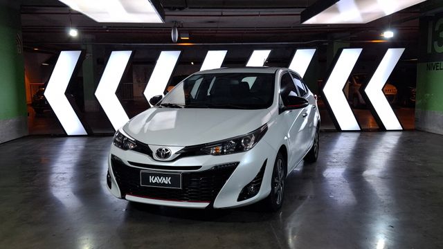 Toyota • Yaris