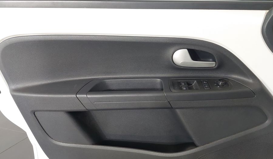 Volkswagen Up MPI MOVE UP Hatchback 2017