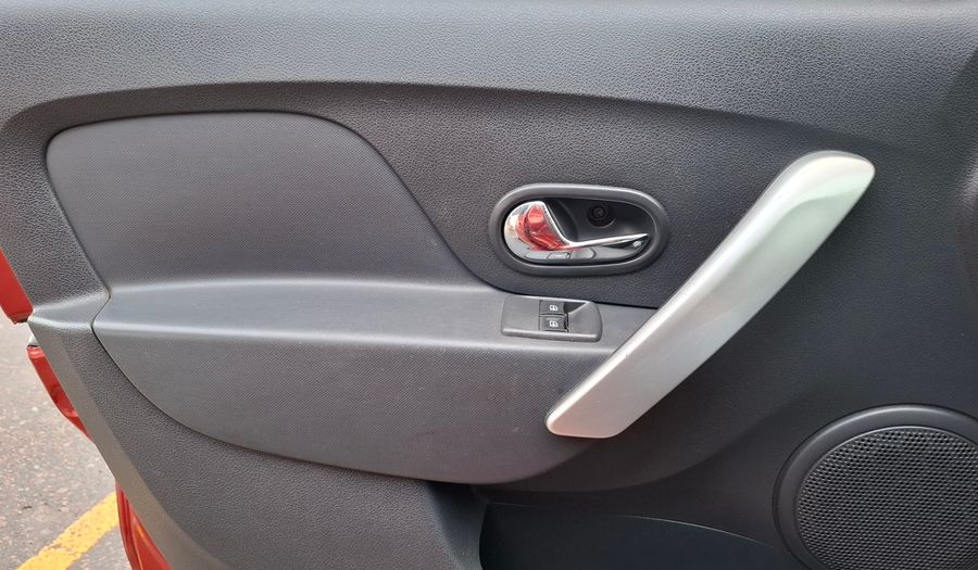 Renault Sandero Stepway 1.6 STEPWAY EXPRESSION Hatchback 2019