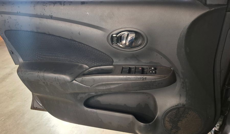 Nissan Versa 1.6 ADVANCE Sedan 2017